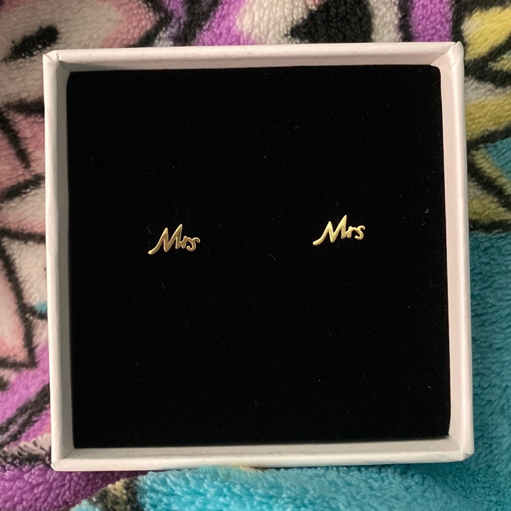 “Mrs” Gold Plated Earrings